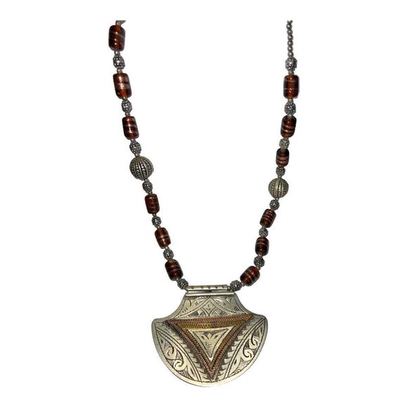 Handmade Necklace Semiprecious Stones Silver Metal Medallion. - Picture 3 of 4